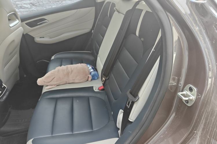 Used MG Pilot 2021 300TGI Automatic Two-Wheel Drive Trophy Deluxe Edition Left Rear Seat