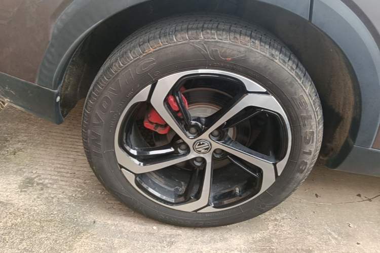 Used MG Pilot 2021 300TGI Automatic Two-Wheel Drive Trophy Deluxe Edition Right Rear Wheel Hub