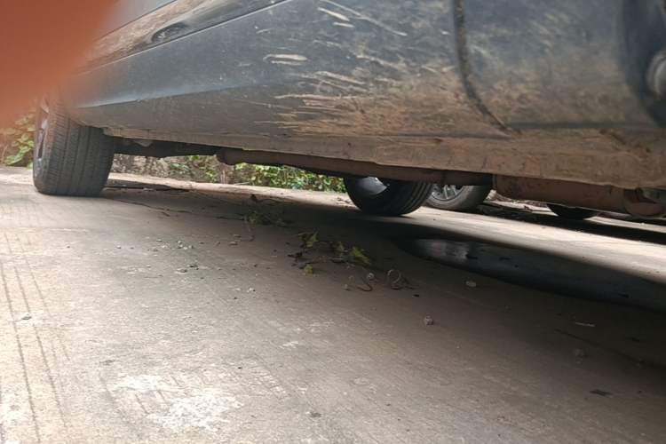 Used MG Pilot 2021 300TGI Automatic Two-Wheel Drive Trophy Deluxe Edition Right Side Sill