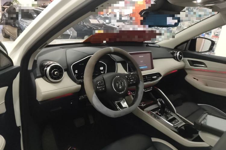 Used MG Pilot 2021 400TGI Automatic Two-Wheel Drive Trophy Flagship Edition Center Console