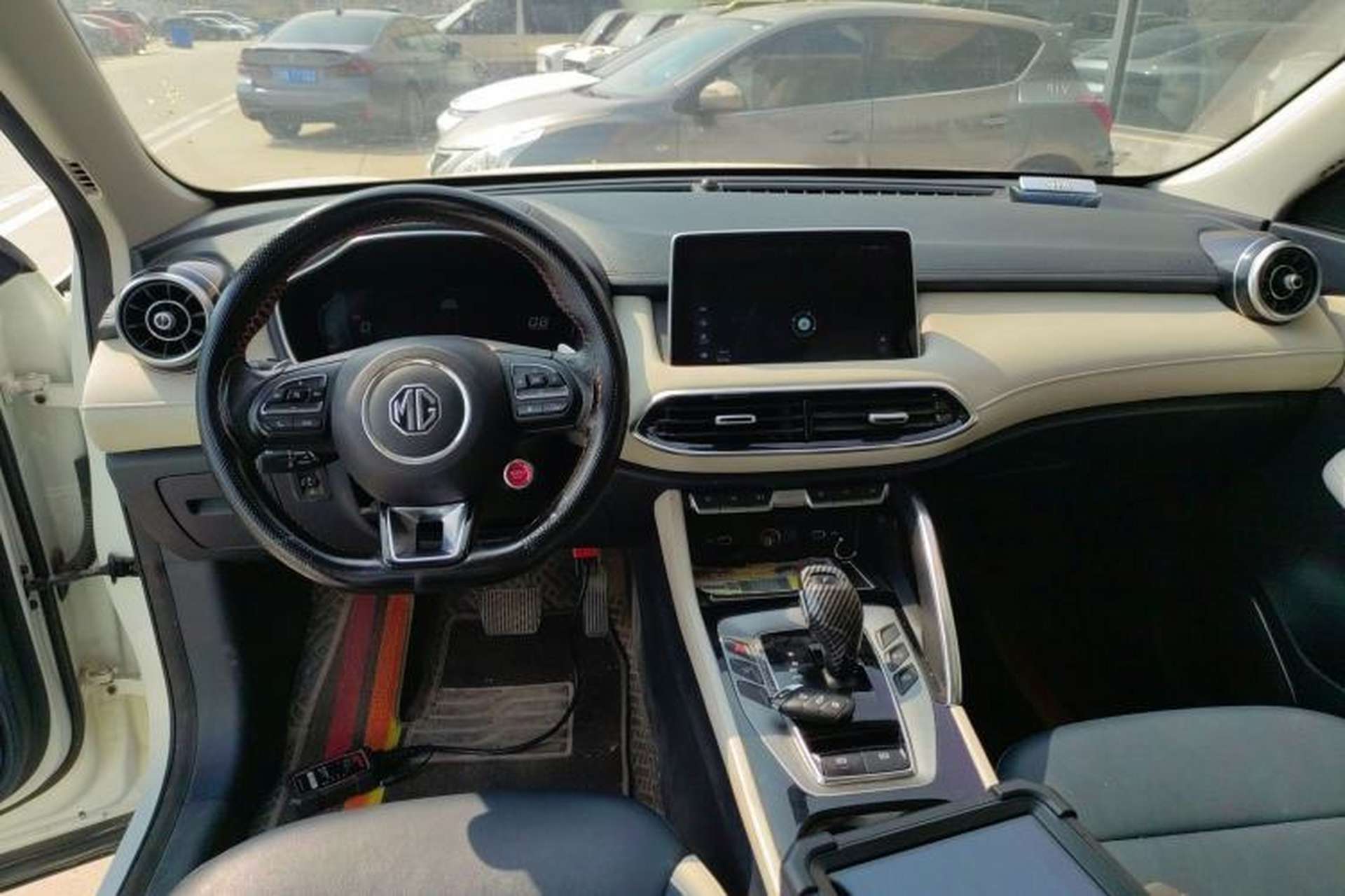 Used MG Pilot 2021 300TGI Automatic Two-Wheel Drive Trophy Deluxe Edition Center Console