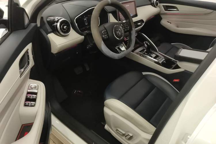 Used MG Pilot 2021 400TGI Automatic Two-Wheel Drive Trophy Flagship Edition Driver Seat