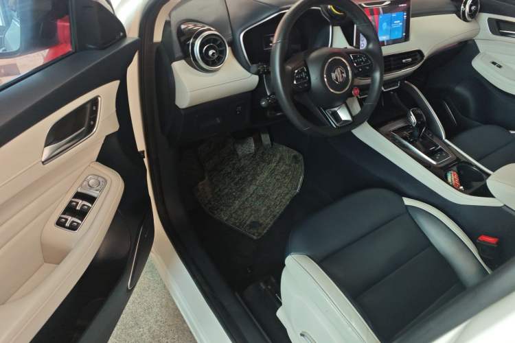 Used MG Pilot 2021 300TGI Automatic Two-Wheel Drive Trophy Prestige Edition Driver Seat