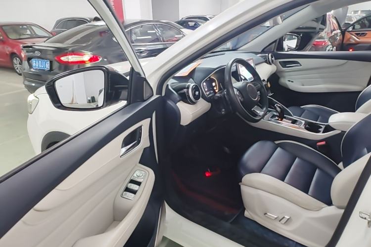Used MG Pilot 2021 400TGI Automatic Two-Wheel Drive Trophy Flagship Edition Driver Seat