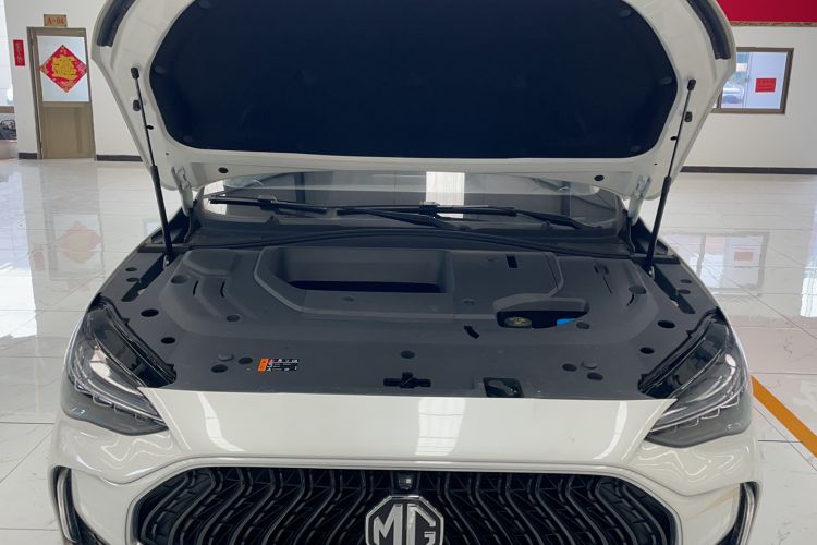Used MG Pilot 2021 300TGI Automatic Two-Wheel Drive Fuel-Efficient Luxury Edition Engine Bay