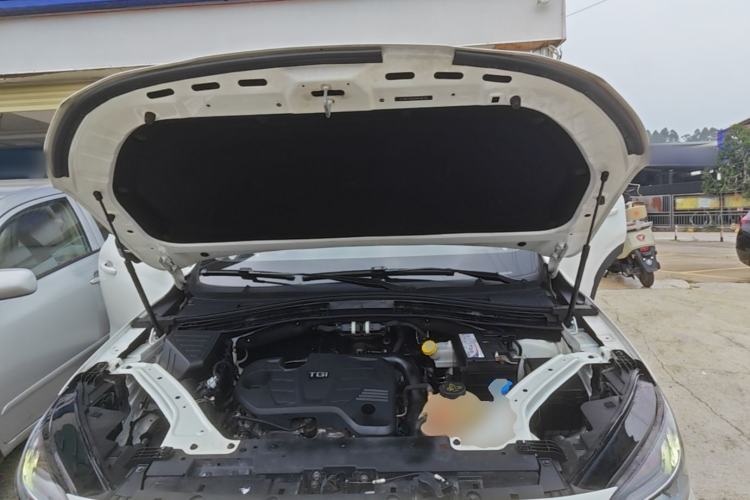 Used MG Pilot 2021 300TGI Automatic Two-Wheel Drive Trophy Deluxe Edition Engine Bay