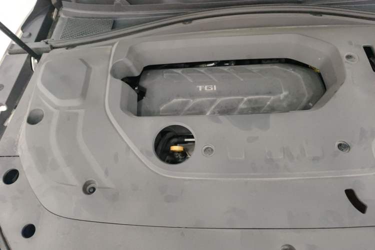 Used MG Pilot 2021 400TGI Automatic All-Wheel Drive Trophy Flagship Edition Engine Bay Right