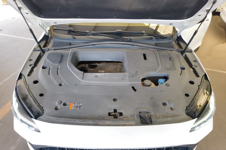 Used MG Pilot 2021 300TGI Automatic Two-Wheel Drive Trophy Prestige Edition Engine Bay