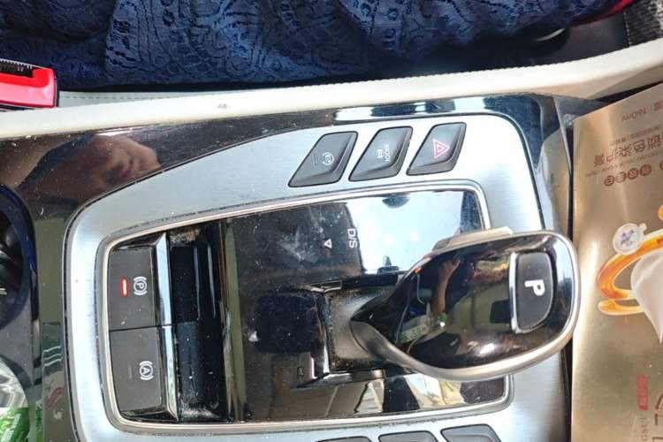 Used MG Pilot 2021 400TGI Automatic Two-Wheel Drive Trophy Flagship Edition Gear Lever