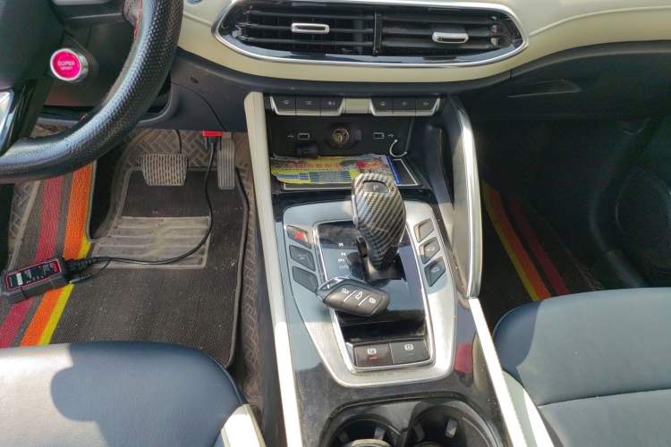 Used MG Pilot 2021 300TGI Automatic Two-Wheel Drive Trophy Deluxe Edition Gear Lever