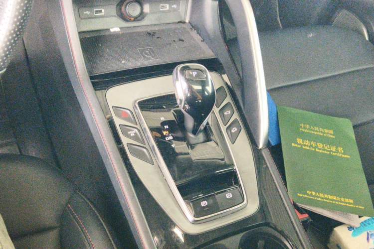 Used MG Pilot 2021 300TGI Automatic Two-Wheel Drive Trophy Prestige Edition Gear Lever
