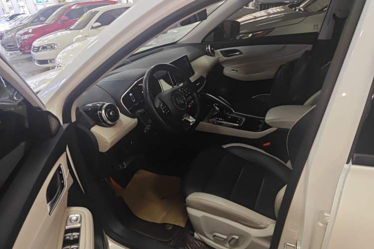 Used MG Pilot 2021 300TGI Automatic Two-Wheel Drive Trophy Prestige Edition Interior 3