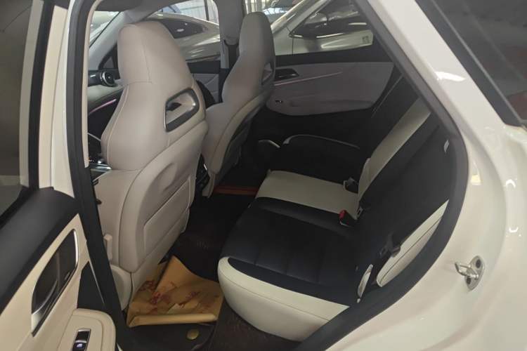 Used MG Pilot 2021 300TGI Automatic Two-Wheel Drive Trophy Prestige Edition Interior 4
