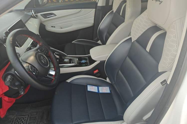 Used MG Pilot 2021 300TGI Automatic Two-Wheel Drive Trophy Deluxe Edition Left Front Seat