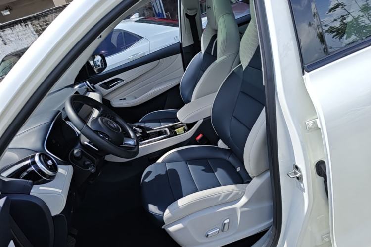Used MG Pilot 2021 300TGI Automatic Two-Wheel Drive Trophy Deluxe Edition Left Front Seat