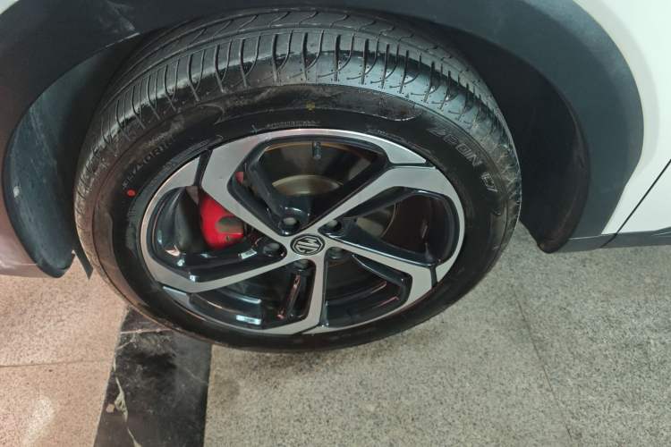 Used MG Pilot 2021 300TGI Automatic Two-Wheel Drive Trophy Prestige Edition Left Front Wheel Hub