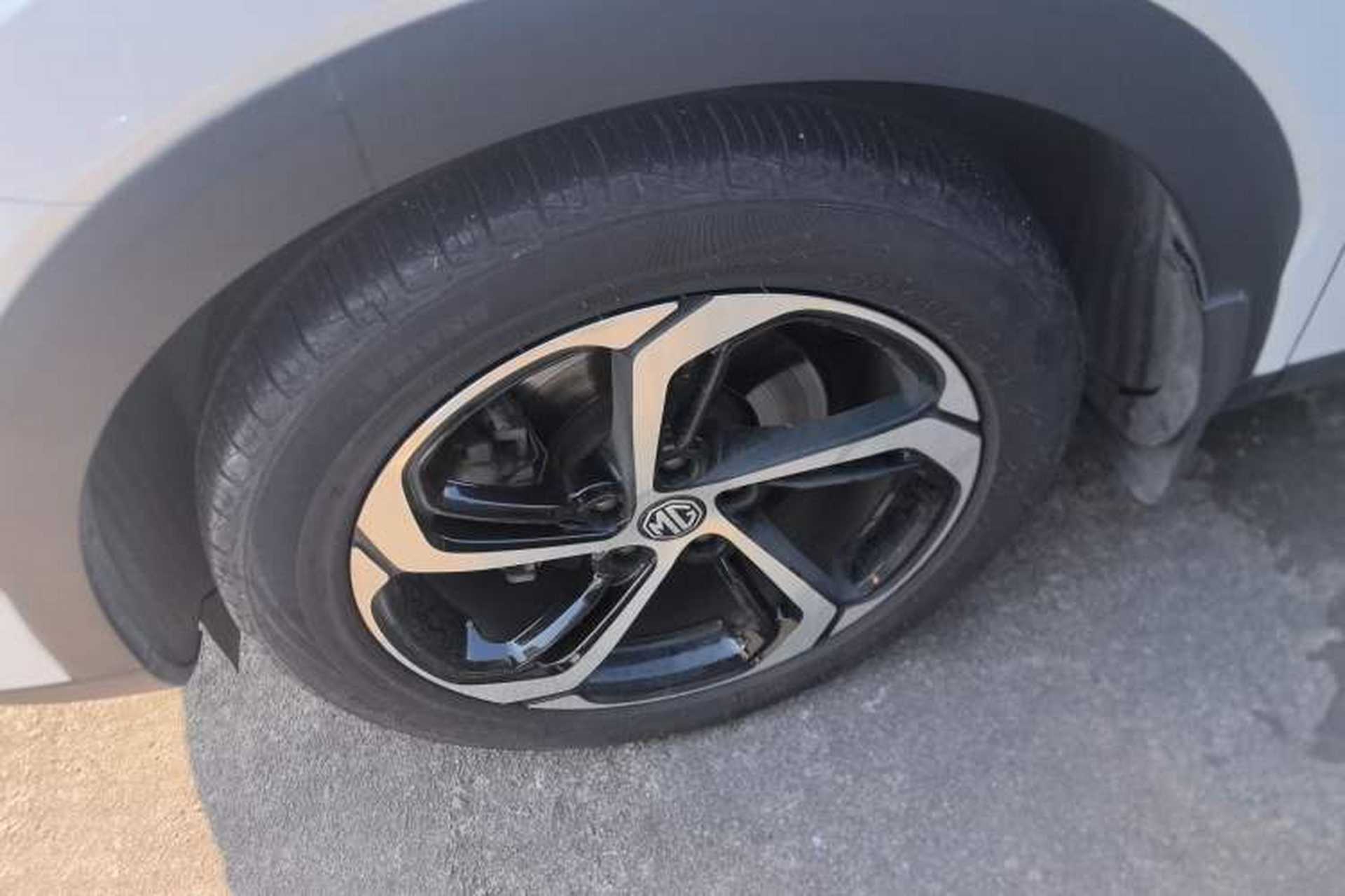 Used MG Pilot 2021 300TGI Automatic Two-Wheel Drive Fuel-Efficient Luxury Edition Left Front Wheel Hub