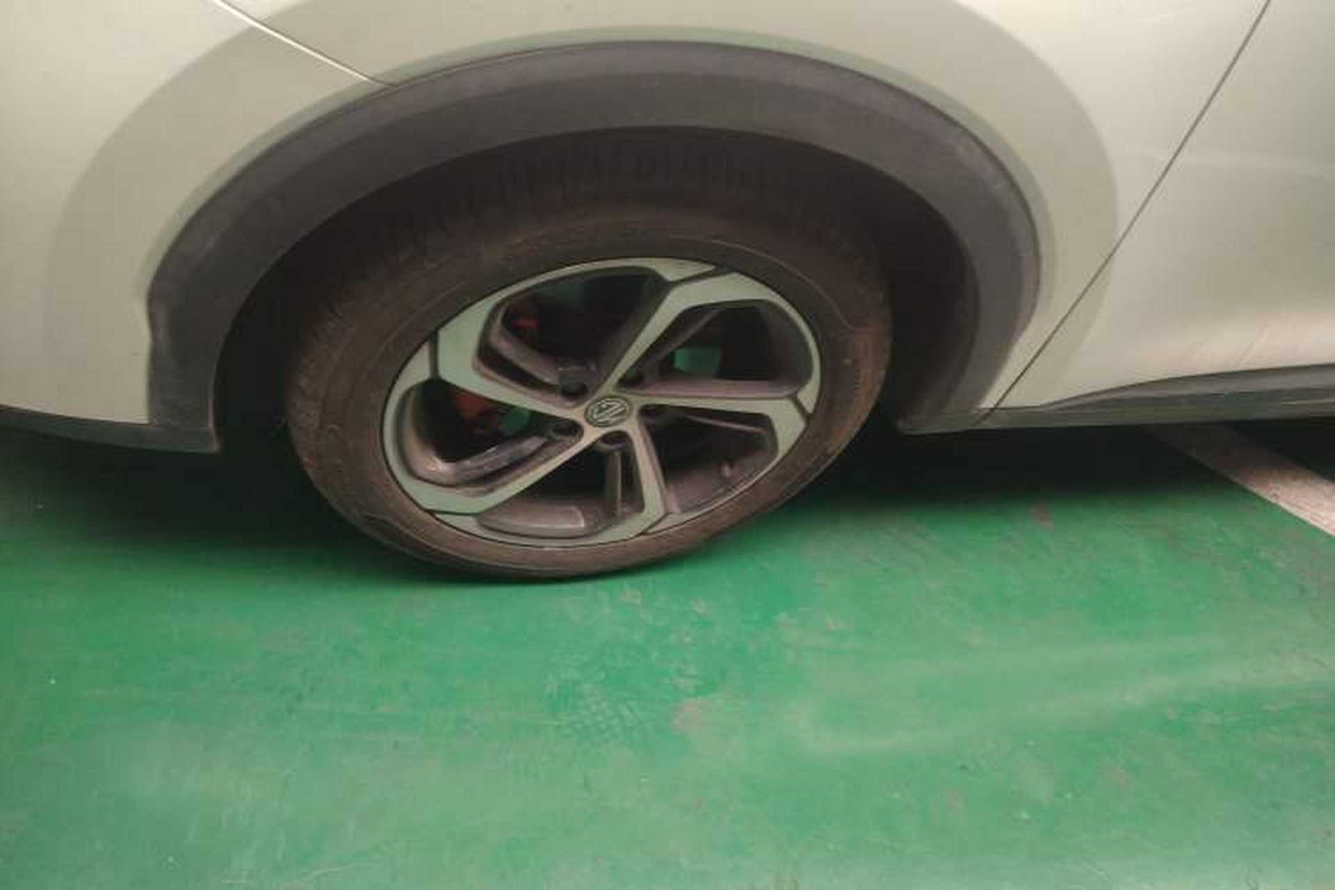 Used MG Pilot 2021 300TGI Automatic Two-Wheel Drive Trophy Prestige Edition Left Front Wheel Hub