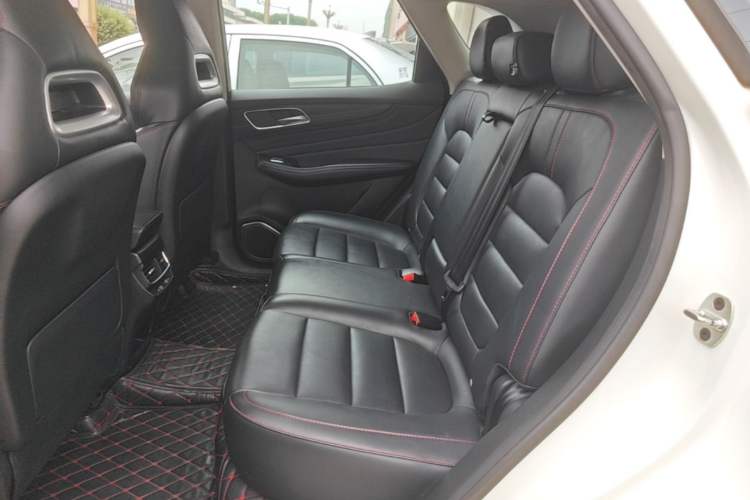 Used MG Pilot 2021 300TGI Automatic Two-Wheel Drive Trophy Deluxe Edition Left Rear Seat