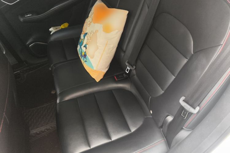 Used MG Pilot 2021 300TGI Automatic Two-Wheel Drive Fuel-Efficient Luxury Edition Left Rear Seat
