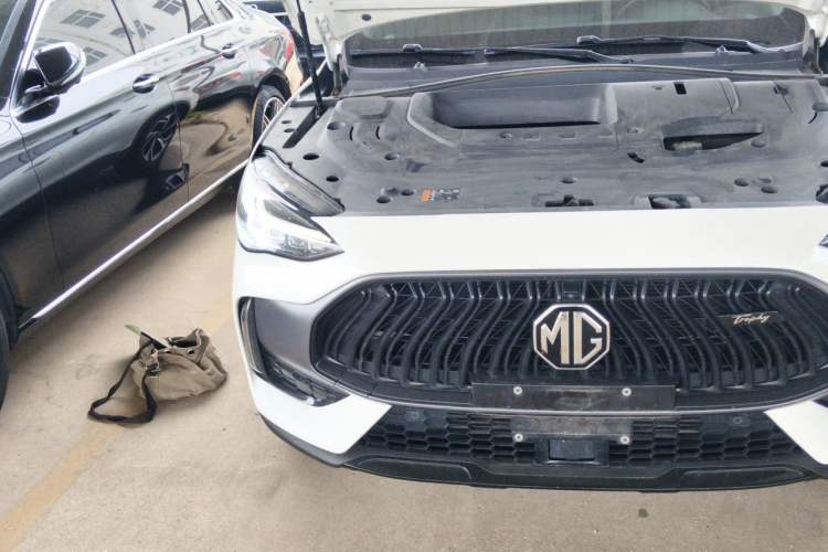 Used MG Pilot 2021 300TGI Automatic Two-Wheel Drive Trophy Prestige Edition Right Front Headlight