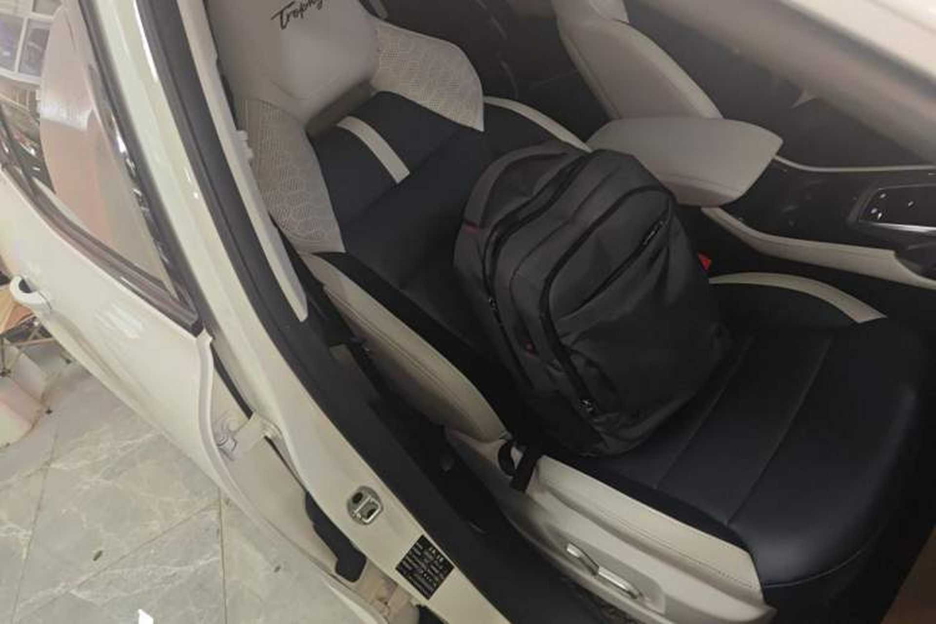 Used MG Pilot 2021 300TGI Automatic Two-Wheel Drive Trophy Prestige Edition Right Front Seat