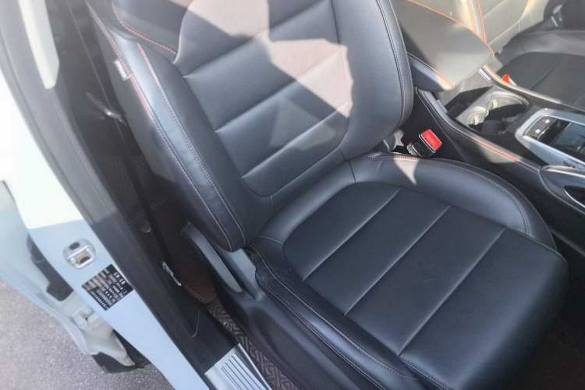 Used MG Pilot 2021 300TGI Automatic Two-Wheel Drive Fuel-Efficient Luxury Edition Right Front Seat