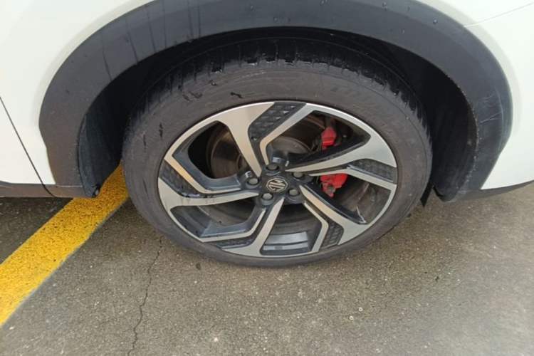 Used MG Pilot 2021 300TGI Automatic Two-Wheel Drive Trophy Prestige Edition Right Front Wheel Hub