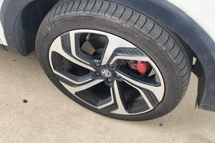 Used MG Pilot 2021 300TGI Automatic Two-Wheel Drive Trophy Prestige Edition Right Front Wheel Hub