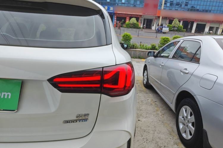 Used MG Pilot 2021 300TGI Automatic Two-Wheel Drive Trophy Deluxe Edition Right Rear Taillight