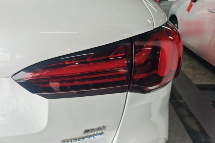 Used MG Pilot 2021 300TGI Automatic Two-Wheel Drive Trophy Prestige Edition Right Rear Taillight