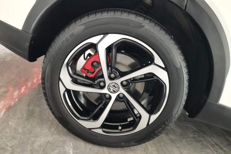 Used MG Pilot 2021 300TGI Automatic Two-Wheel Drive Trophy Deluxe Edition Right Rear Wheel Hub