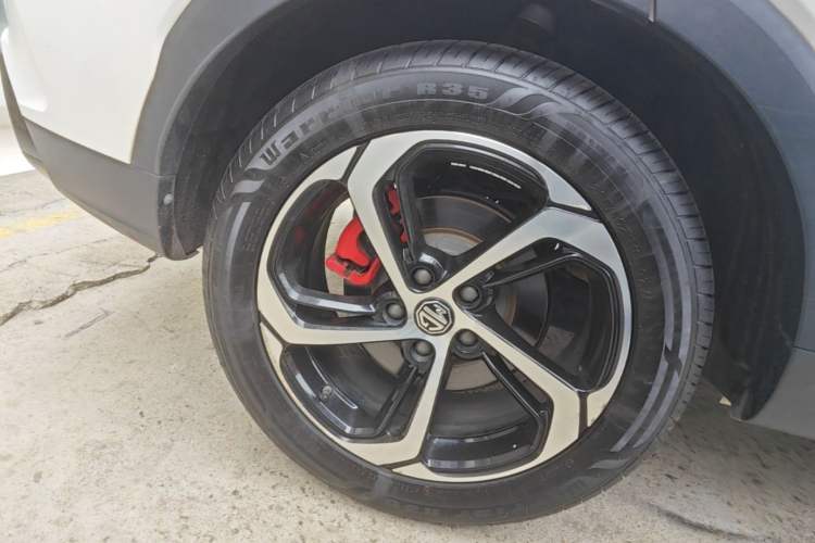 Used MG Pilot 2021 300TGI Automatic Two-Wheel Drive Trophy Deluxe Edition Right Rear Wheel Hub