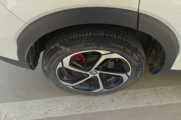 Used MG Pilot 2021 300TGI Automatic Two-Wheel Drive Trophy Deluxe Edition Right Rear Wheel Hub