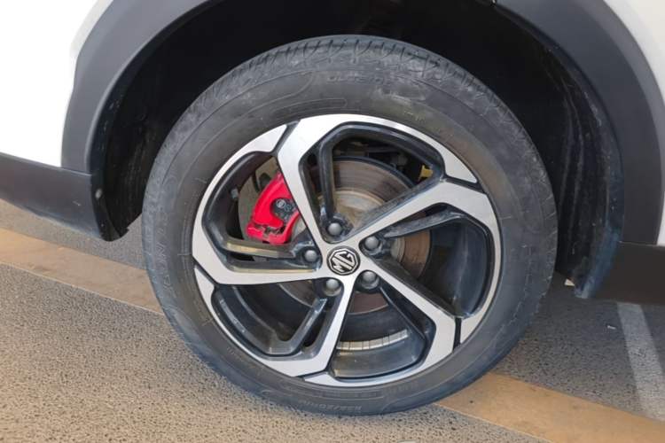 Used MG Pilot 2021 300TGI Automatic Two-Wheel Drive Trophy Prestige Edition Right Rear Wheel Hub