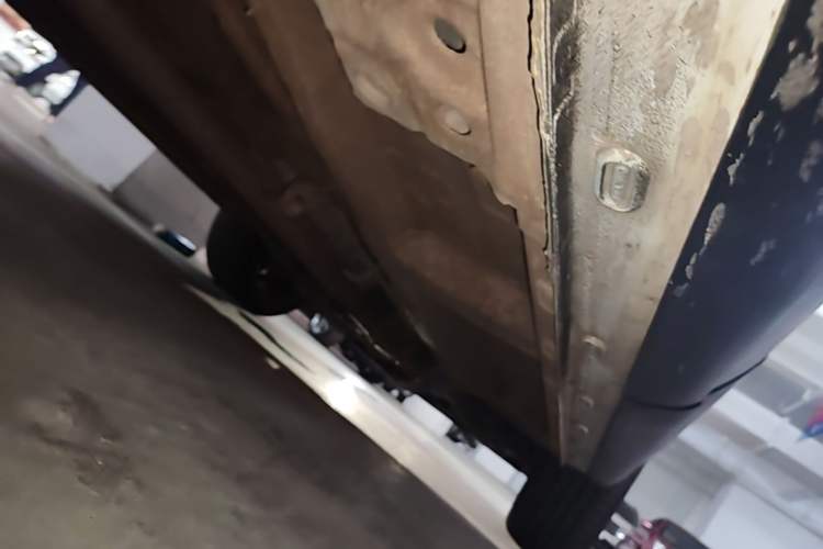 Used MG Pilot 2021 400TGI Automatic Two-Wheel Drive Trophy Flagship Edition Right Side Sill