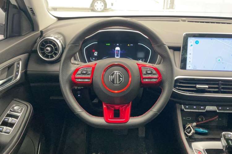 Used MG Pilot 2021 300TGI Automatic Two-Wheel Drive Fuel-Efficient Luxury Edition Steering Wheel