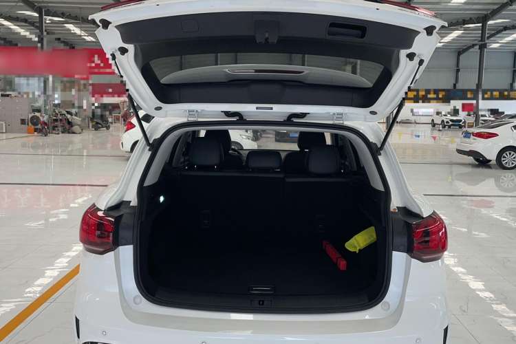 Used MG Pilot 2021 300TGI Automatic Two-Wheel Drive Fuel-Efficient Luxury Edition Trunk