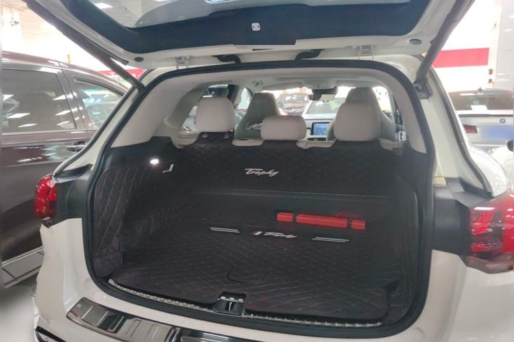 Used MG Pilot 2021 400TGI Automatic All-Wheel Drive Trophy Flagship Edition Trunk