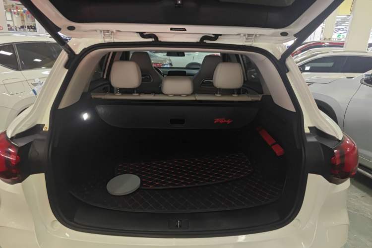 Used MG Pilot 2021 300TGI Automatic Two-Wheel Drive Trophy Prestige Edition Trunk
