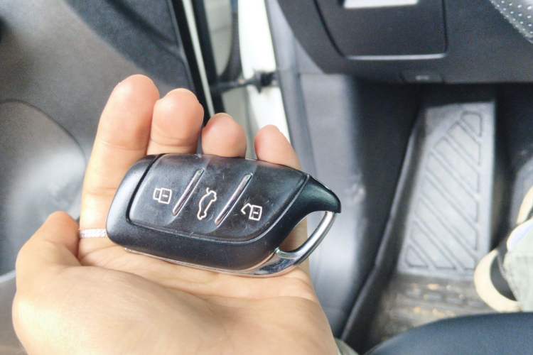Used MG Pilot 2021 300TGI Automatic Two-Wheel Drive Trophy Prestige Edition Vehicle Key