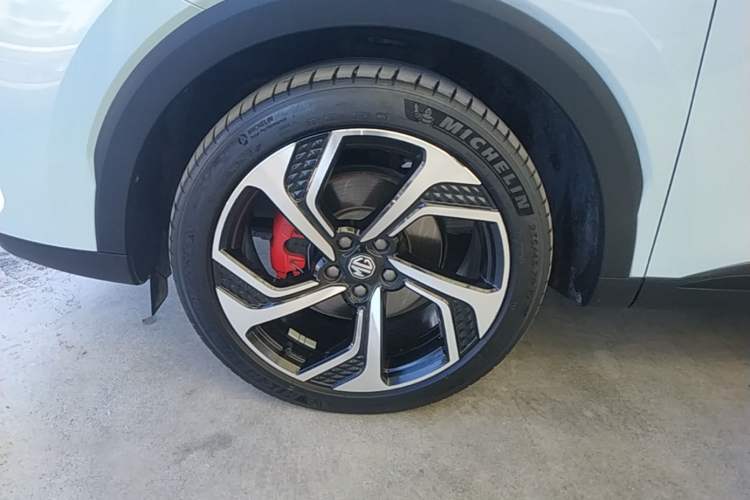 Used MG Pilot New Energy 2021 Trophy Series 1.5T Hybrid Trophy Flagship Edition Left Front Wheel Hub