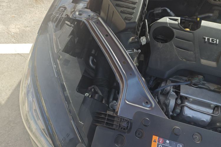 Used MG Pilot New Energy 2021 Fuel Series 1.5T Hybrid Luxury Edition Engine Bay Right