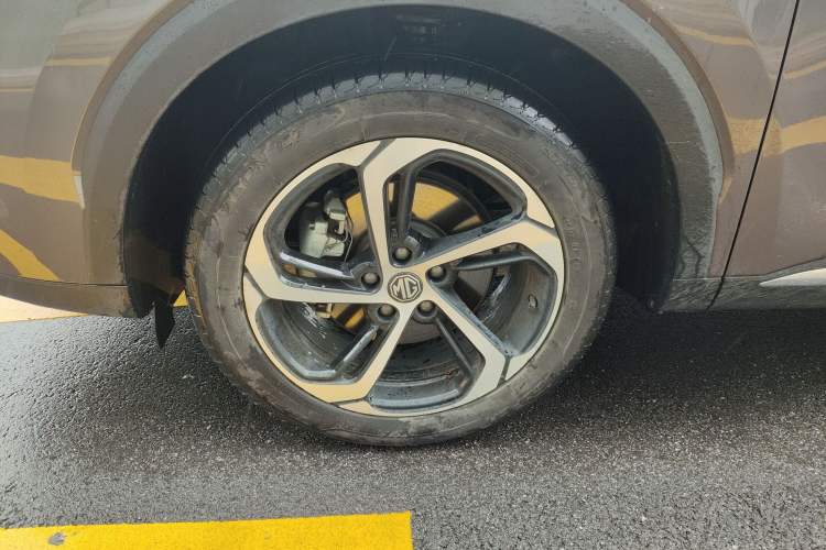 Used MG Pilot New Energy 2021 Trophy Series 1.5T Hybrid Trophy Deluxe Edition Left Front Wheel Hub