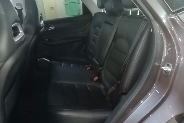 Used MG Pilot New Energy 2021 Trophy Series 1.5T Hybrid Trophy Flagship Edition Left Rear Seat