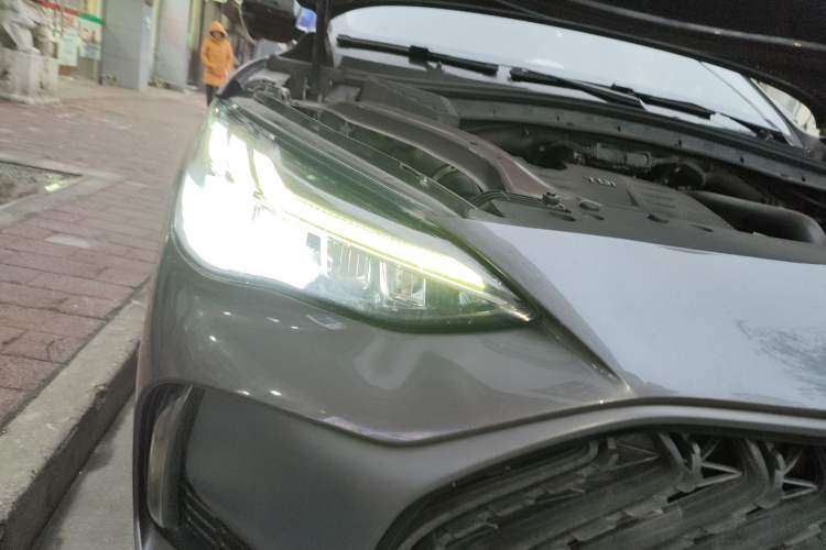 Used MG Pilot New Energy 2021 Trophy Series 1.5T Hybrid Trophy Deluxe Edition Right Front Headlight