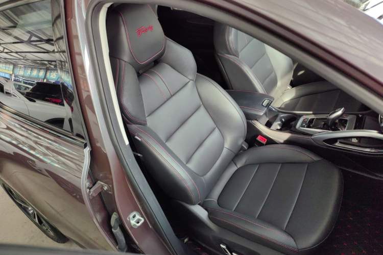 Used MG Pilot New Energy 2021 Trophy Series 1.5T Hybrid Trophy Deluxe Edition Right Front Seat
