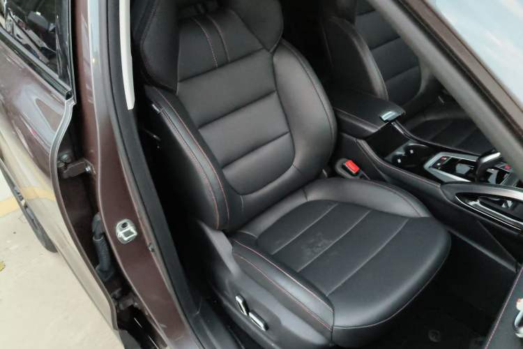 Used MG Pilot New Energy 2021 Trophy Series 1.5T Hybrid Trophy Deluxe Edition Right Front Seat