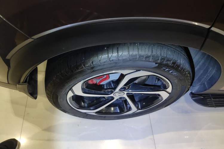 Used MG Pilot New Energy 2021 Trophy Series 1.5T Hybrid Trophy Deluxe Edition Right Rear Wheel Hub