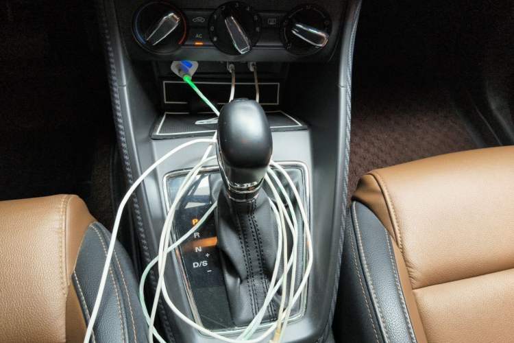 Used MG ZS 2017 1.5L Automatic Luxury Edition Gear Lever